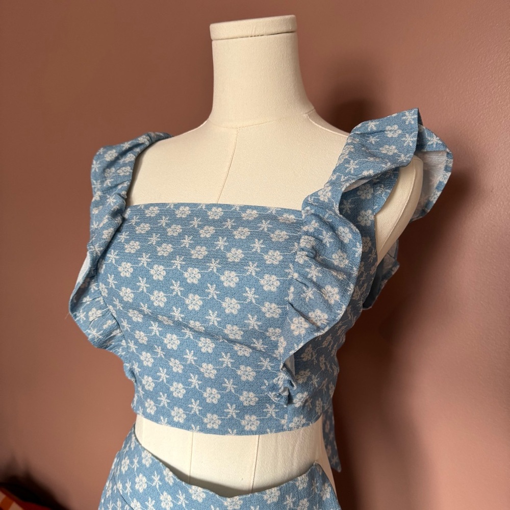 BCBGeneration Light Blue Floral Smocked Set - Picture 2 of 16